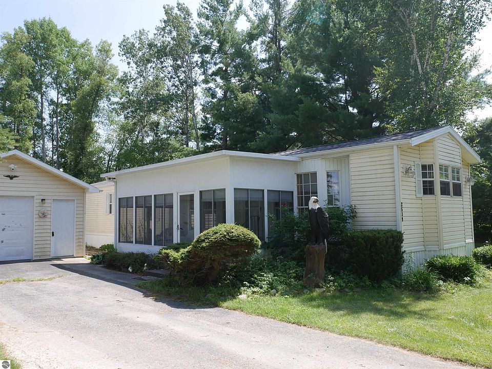 1st image of 2539 Highland Trl