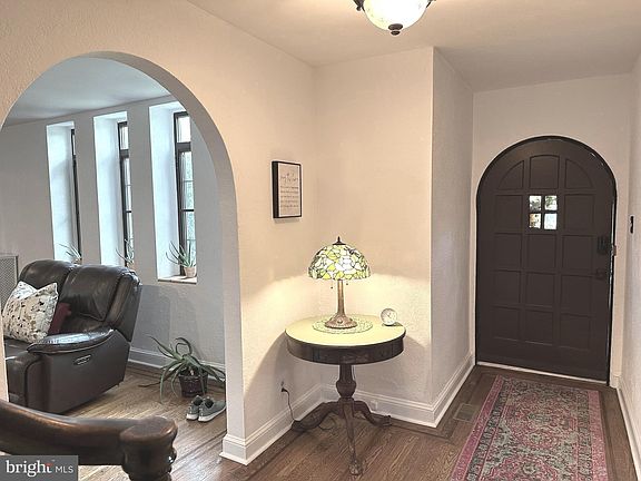 4th image of 1105 Childs Ave