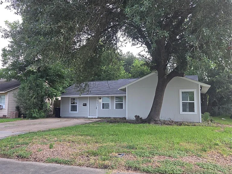 4931 Cosby St — Photo 1