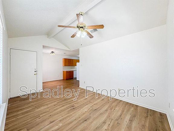2nd image of 100 Lacey Lou Ln
