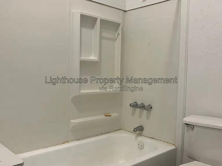 871 Wood St — Photo 9
