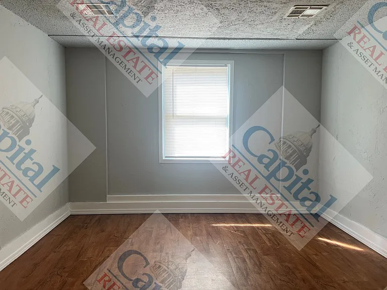 407 E Key Blvd — Photo 22