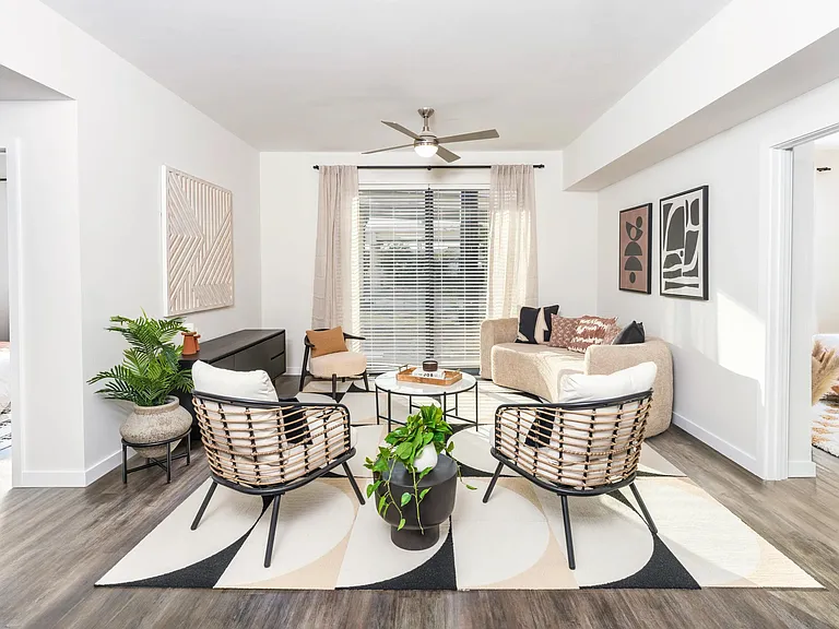Choose from 1-, 2-, and 3-bedroom homes with den options and stunning penthouse layouts.