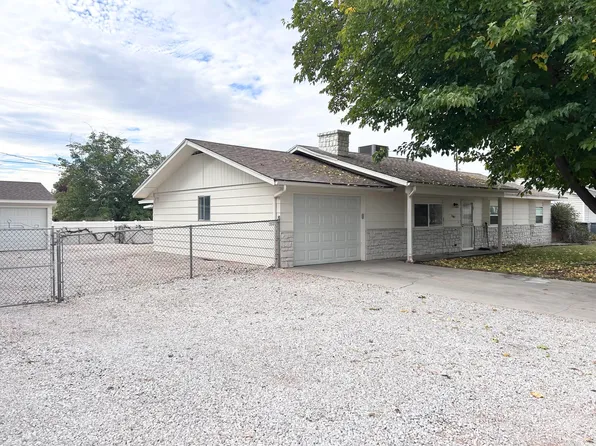 2687 Red Mountain Dr, Santa Clara, UT 84765