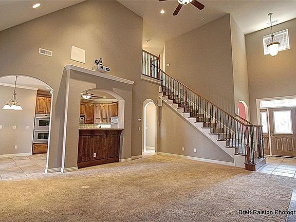 4th image of 6611 S Silverthorne Ln