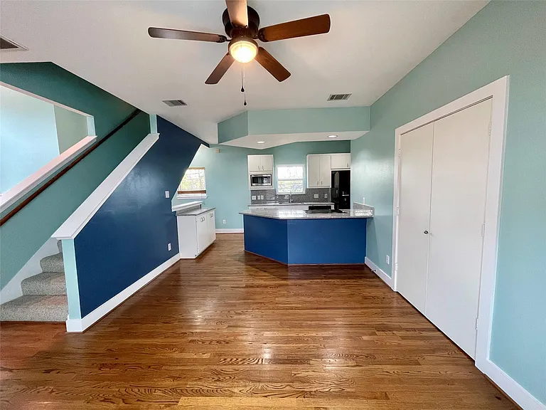 5901 Fairdale Ln #4 — Photo 12