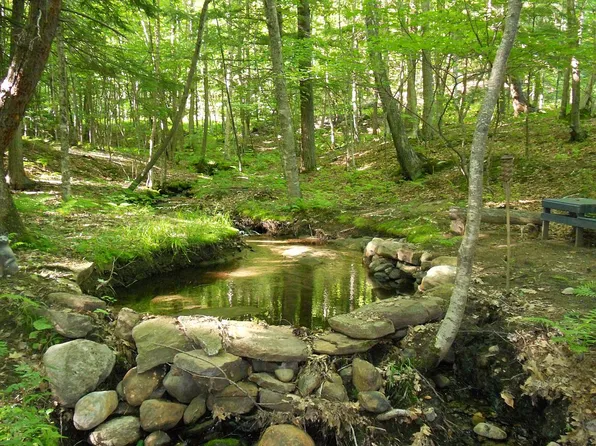 102 Silver Ln, Northfield, NH 03276