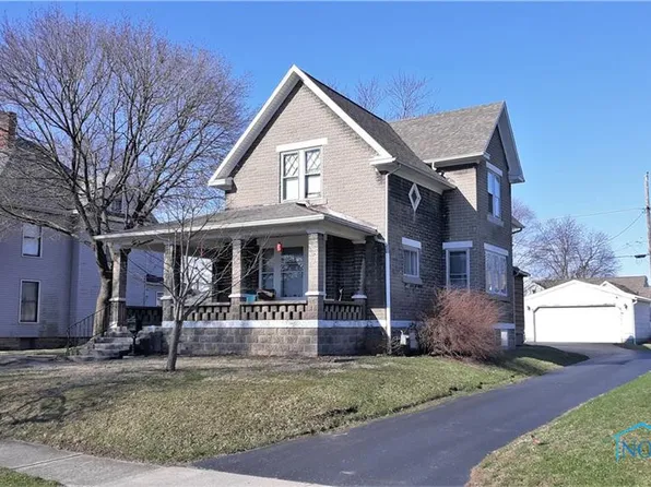 1017 N Union St, Fostoria, OH 44830