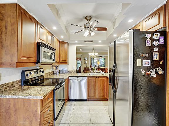 5th image of 2793 Begonia Court