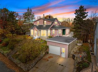 17 Idlewylde Rd, Halifax, NS B3N1B8