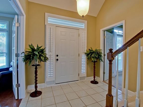 4th image of 3107 Shoreway Cir SE