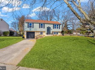 8335 Collins Ave, Pennsauken, NJ 08109