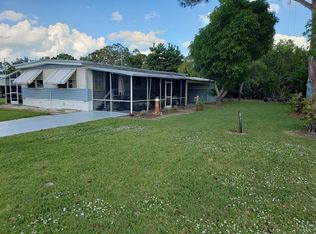 7785 SE Wren Ave, Hobe Sound, FL 33455