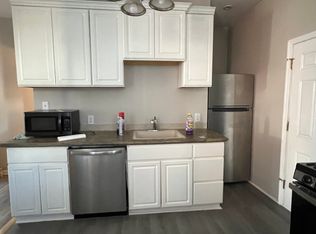 2429 Brown St #2F, Philadelphia, PA 19130