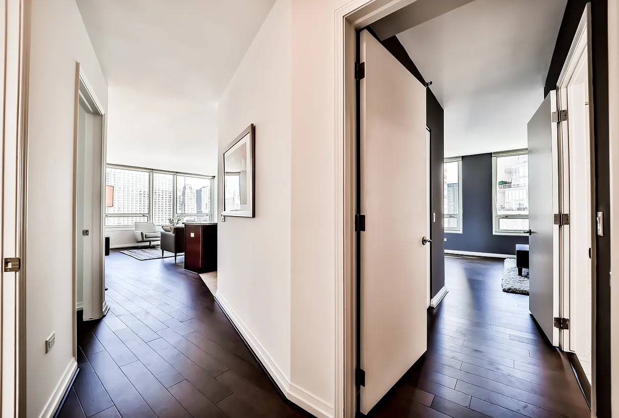 2 bed, 1400 sqft, $4,400 — Photo 3