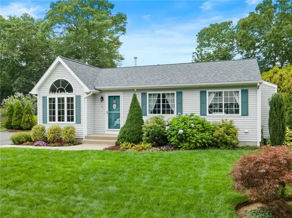 79 Peaked Rock Rd, South Kingstown, RI 02879