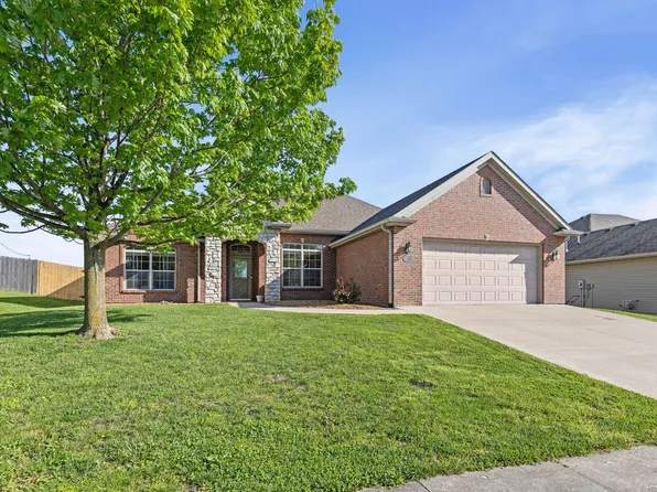 4909 Craydon Dr, Columbia, MO 65203