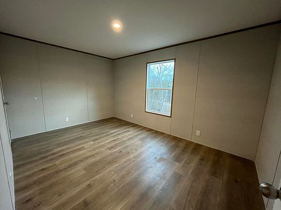 5th image of 3014 Mockingbird Road