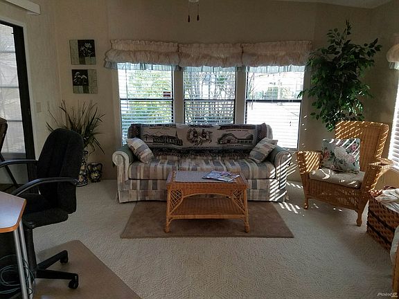 3rd image of 3823 Lemonwood Dr S