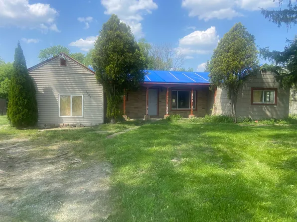 3064 W Carpenter Rd, Flint, MI 48504