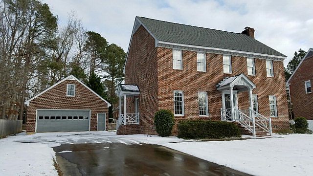 1st image of 4013 Brassfield Dr