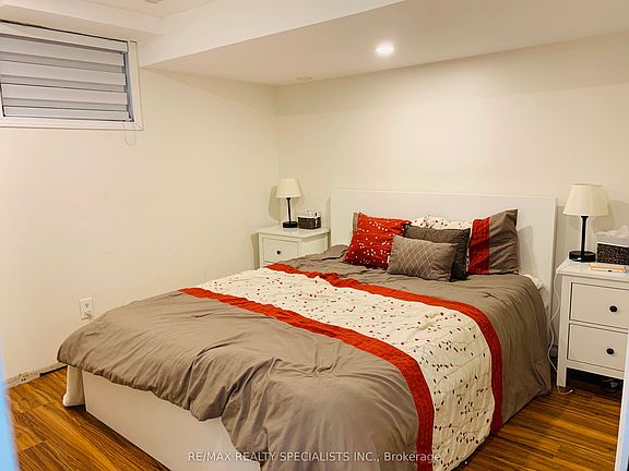 2nd image of 2849 Oslo Cres