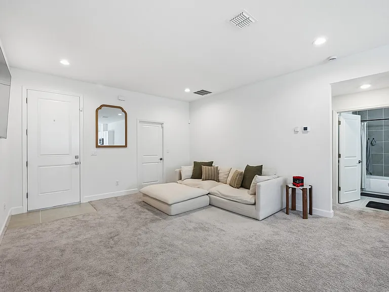 8452 Dorsey St — Photo 3