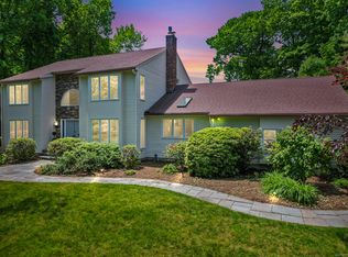 22 Tall Timbers Dr, Farmington, CT 06032