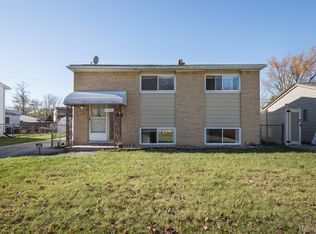 31644 Olmstead Rd, Rockwood, MI 48173