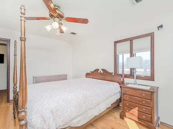 174 Barbara Street image 23 of 37