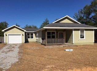 129 Daisy Ln, Defuniak Springs, FL 32433