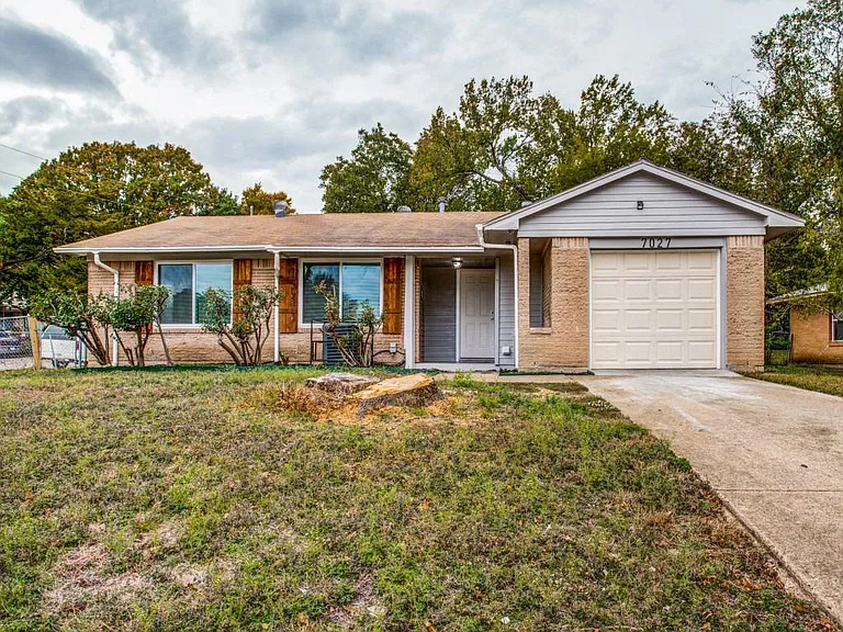 7027 Coleshire Dr — Photo 12