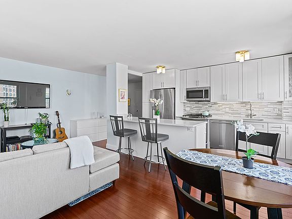 2nd image of 264 Broadway APT 1604