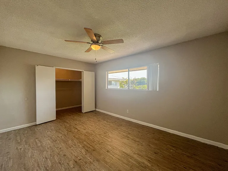 1828 W Glen Ave — Photo 10