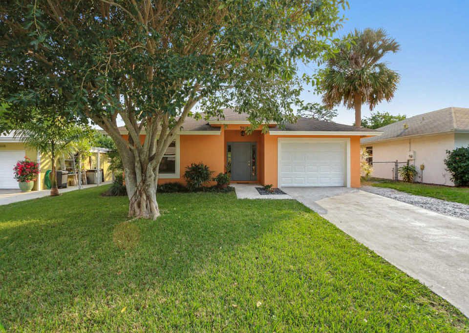 1st image of 3018 SE Waveland Pl