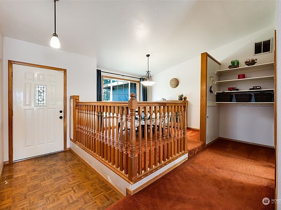 4th image of 5649 195th Avenue E
