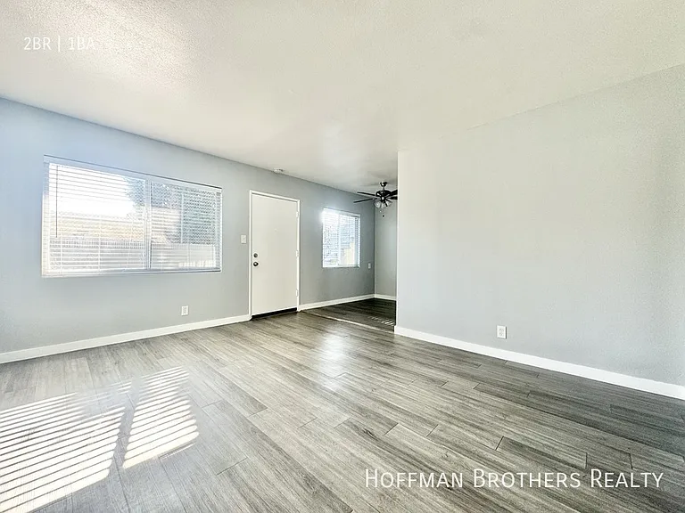 1431 Elm Ave #1 — Photo 6