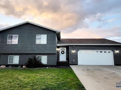 232 Ruhe Ln, Box Elder, SD, 57719