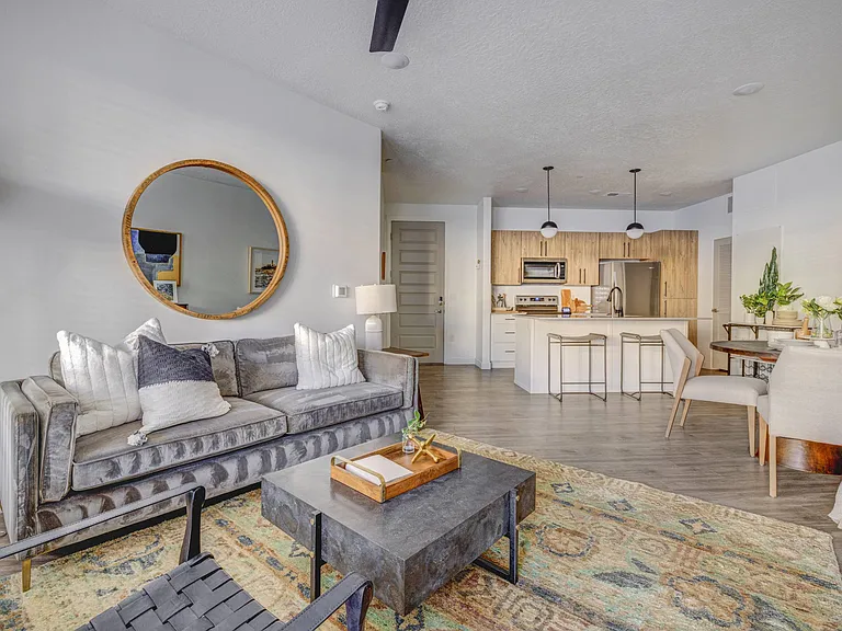 13601 S 600 W — Photo 11