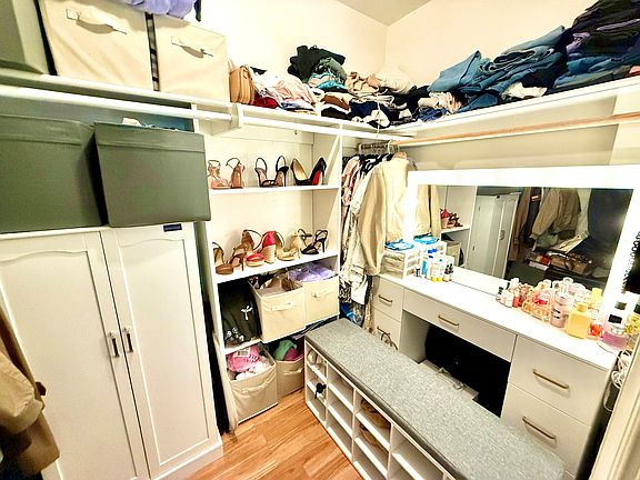 4th image of 200 Park Terrace Ct SE APT 3