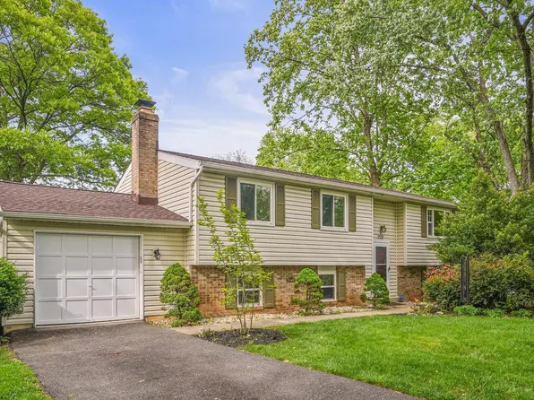 9001 Bannister Ln, Gaithersburg, MD 20879