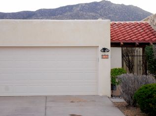 1014 Omaha St NE, Albuquerque, NM 87112