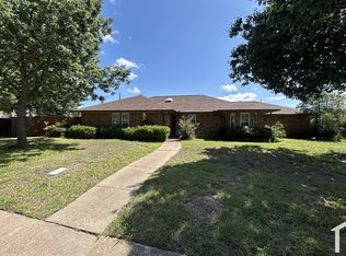 2412 Ridgeview Dr, Sachse, TX 75048