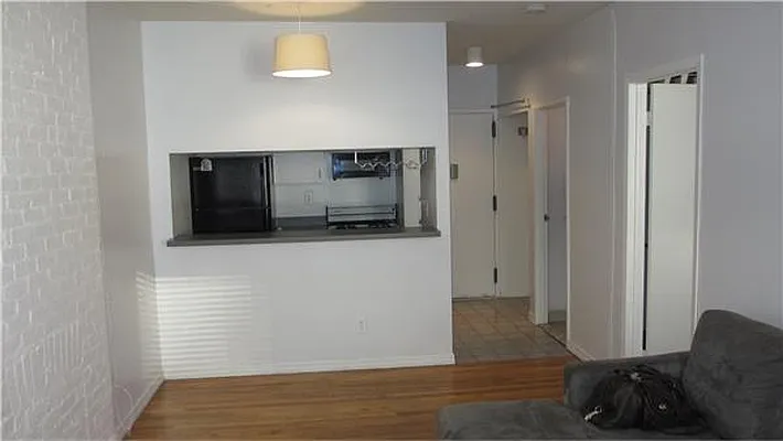 Rented by Bank Neary | media 7