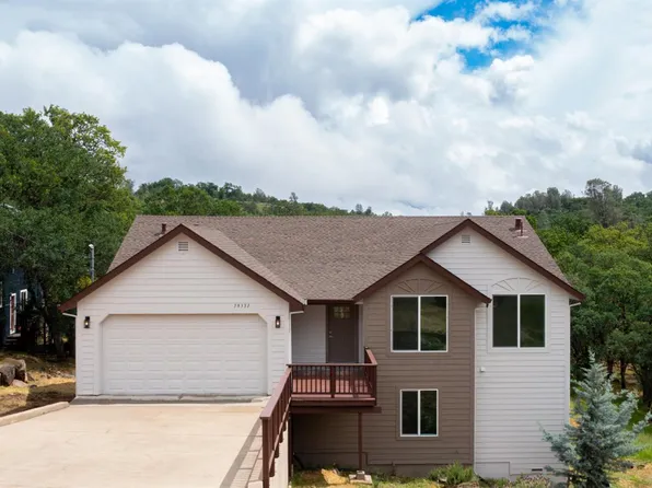 19331 Moon Ridge Road, Hidden Valley Lake, CA 95467