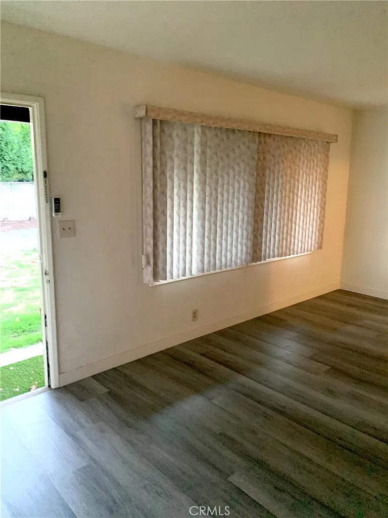 2 bed, 900 sqft, $2,800 — Photo 2