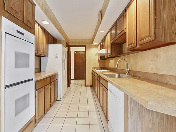 4th image of 7600 Cashew Dr