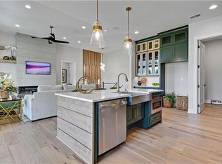 22035 W 94th St, Lenexa, KS 66220