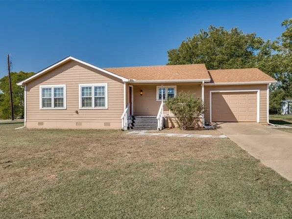 205 N 9th St, Gunter, TX 75058