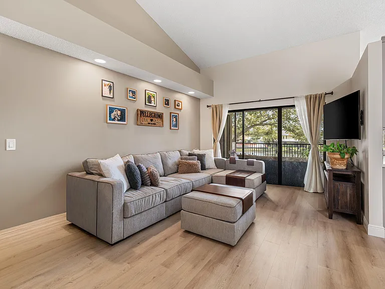3006 Black Oak Ct #3006 — Photo 7